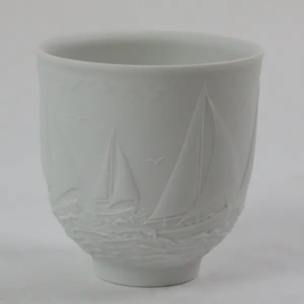 Lladró Sailing the Seas Portavela Regata 17657 Porcelain Candle Holder