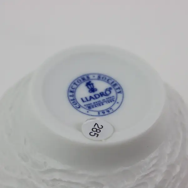 Lladró Sailing the Seas Portavela Regata 17657 Porcelain Candle Holder