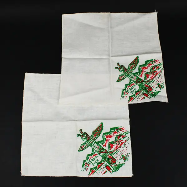Alaska Souvenir Cloth Squares Set of 4 Totem Pole Husky 12x11