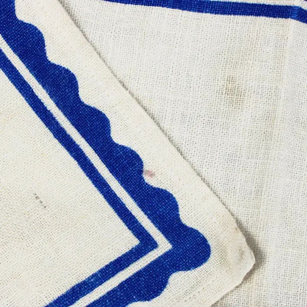 Lot of 4 Blue-Bordered Linen Napkins Scalloped Decorative Border
