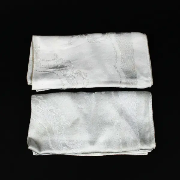 Set of 2 White Damask Linen Dinner Napkins 16 x 16 Inch