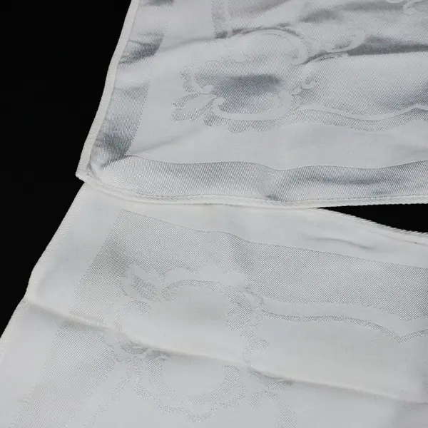 Set of 2 White Damask Linen Dinner Napkins 16 x 16 Inch