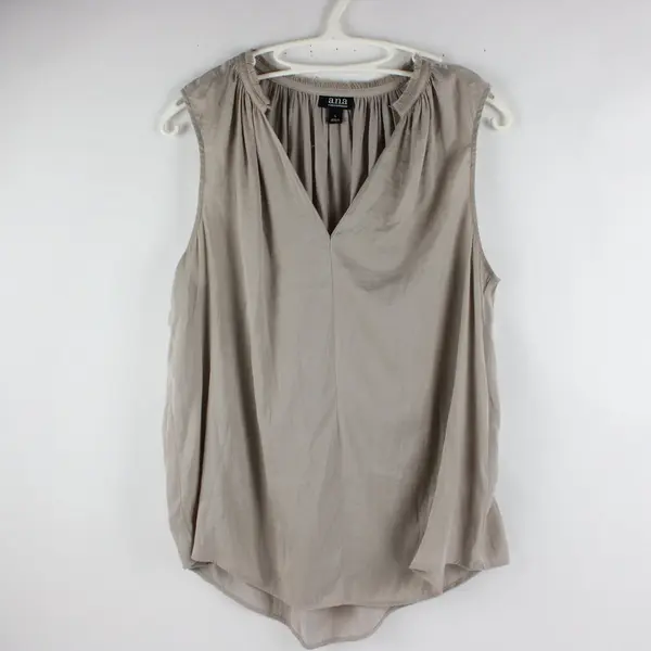 A New Approach Women's Gray V-Neck Fringe Sleeveless Top Large