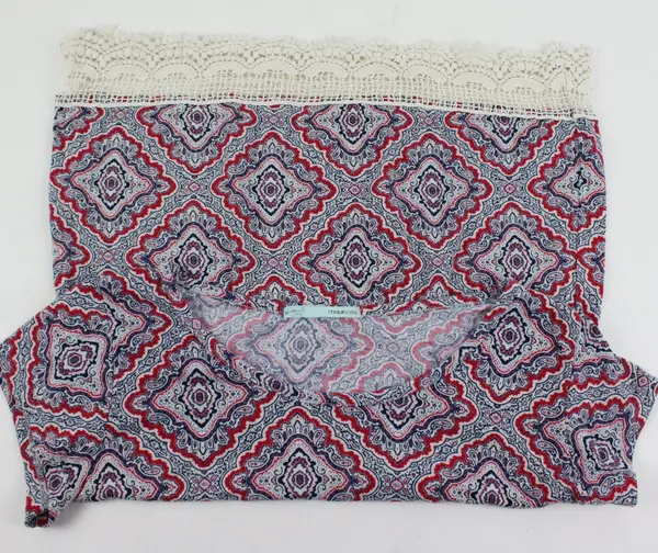 Maurices Women's Medium Blue Red Pattern Short Sleeve Crochet Hem T-Shirt