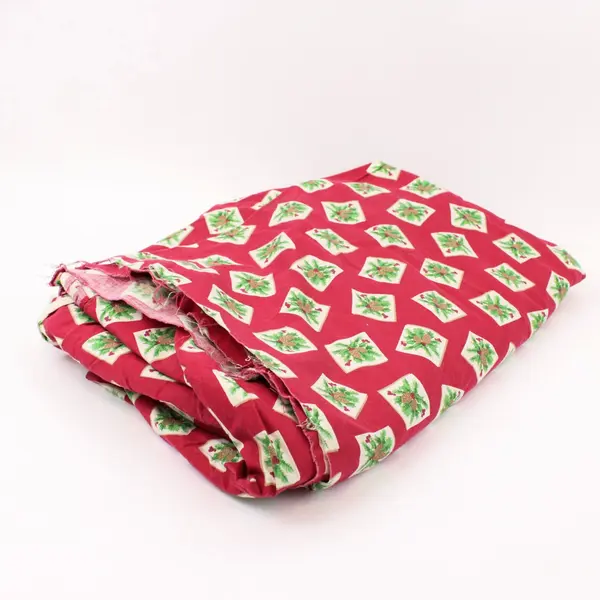 VTG Oakhurst Textiles Signature Classics Pinecone Holly Fabric 4 Yards x 43 in