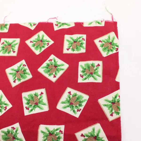 VTG Oakhurst Textiles Signature Classics Pinecone Holly Fabric 4 Yards x 43 in