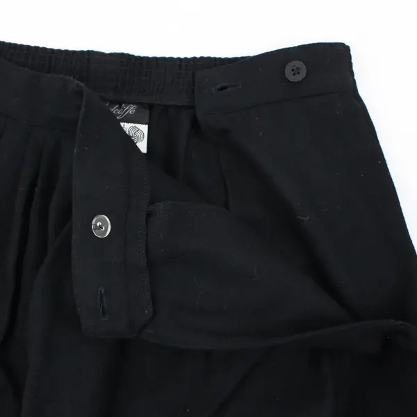 Radcliffe Women's Black Pleated A-Line Skirt Size 14 Knee Length Pockets