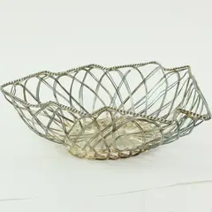 Silverplate Leaf-Shaped Wire Basket 9.25" Decorative Serving