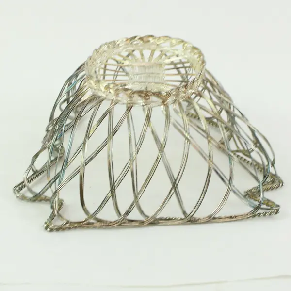 Silverplate Leaf-Shaped Wire Basket 9.25" Decorative Serving