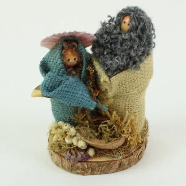 Handmade Rustic Natural Fiber Wooden Base Nativity Scene Christmas Decor 4.75" 