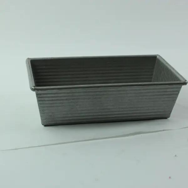 USA Pan Nonstick 9-Inch Loaf Pan Used Ridged Interior