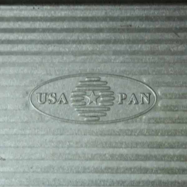 USA Pan Nonstick 9-Inch Loaf Pan Used Ridged Interior