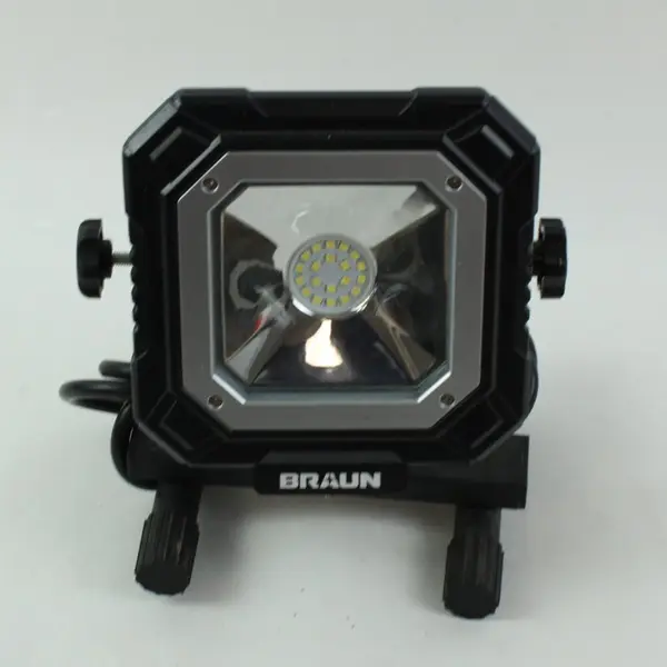 Tested Braun 1500-Lumen Rechargeable LED Work Light Stand