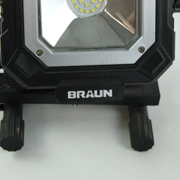 Tested Braun 1500-Lumen Rechargeable LED Work Light Stand