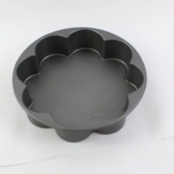 Flower Shaped Cake Pan Baking Mold 10.5 Inch Cake Tin