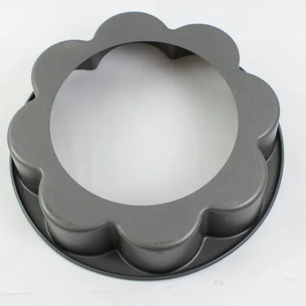 Flower Shaped Cake Pan Baking Mold 10.5 Inch Cake Tin