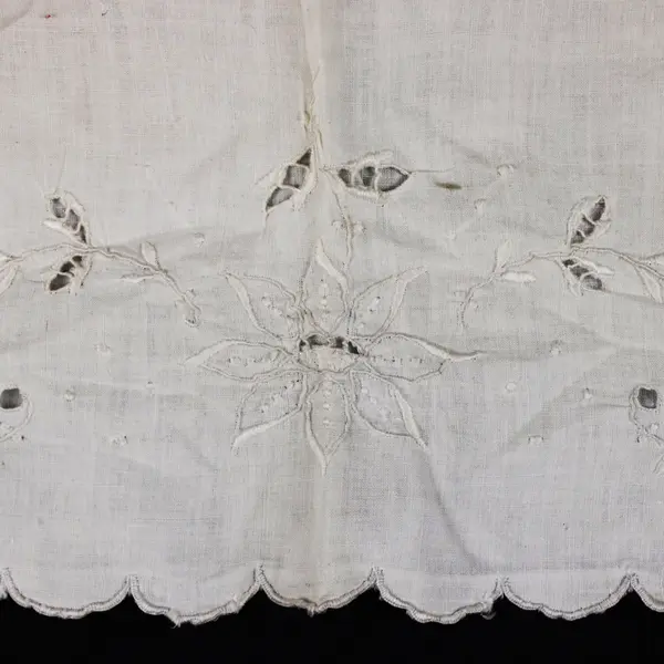 Lot of 2 Antique Lace Linen Table Napkins White Floral Edge