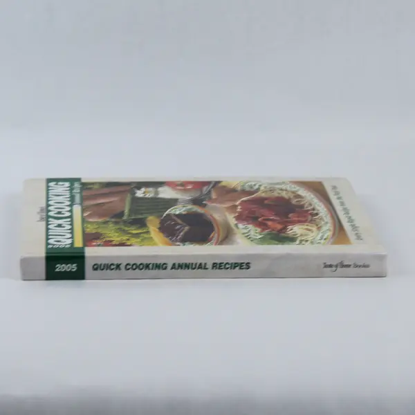 Taste of Home 2005 Quick Cooking Annual Recipes Hardcover - Good Condition