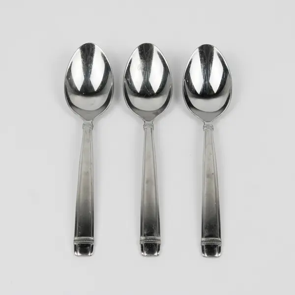 A Lot of 3 Reed & Barton 18/8 Stainless Durham Oval Table Spoons 7 Inches
