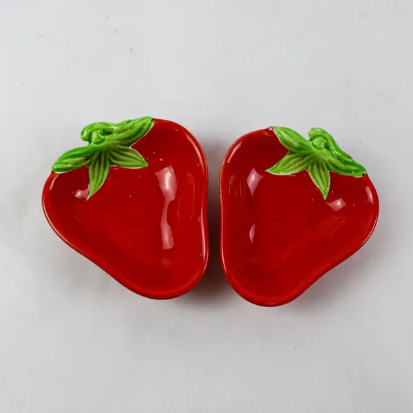 Vintage Strawberry Serving Bowls Set of 2 Red Green Ceramic