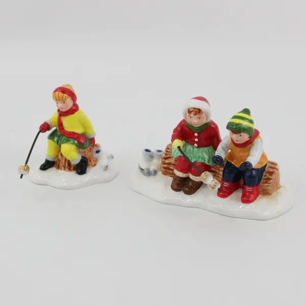 Dept 56 Snow Village 3 Piece Marshmallow Roast 54780