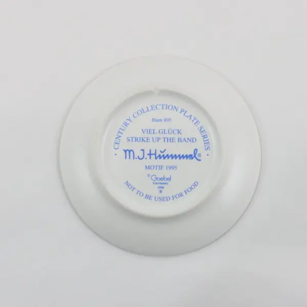 1999 M.J. Hummel Goebel Strike Up The Band Goebel Mini Collector Plate 895