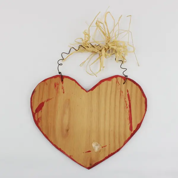 Red Heart-Shaped Wooden Christmas Welcome Wall Hanging 8 Inch FLAWED