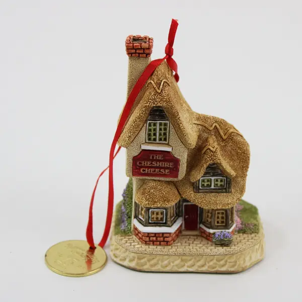 2001 David Winter Dinner Party Collection Cheshire Cheese Cottage D1193