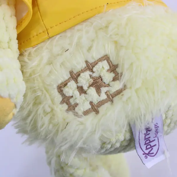 2010 Scentsy Buddy Wellington the Duck Plush With Raincoat