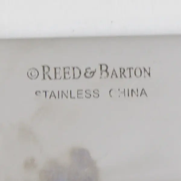A Set of 4 Reed & Barton Brookshire Stainless Solid Handle Steak Knives 9.75 In