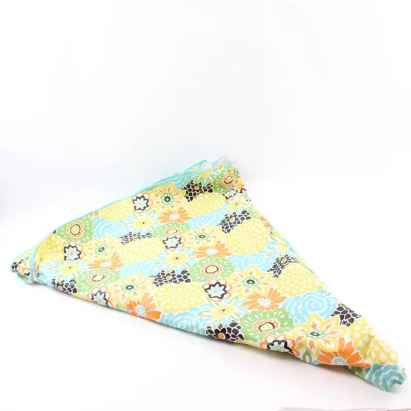 Waverly PEVA Flannelback Round Multicolor Floral Tablecloth 68 Inch