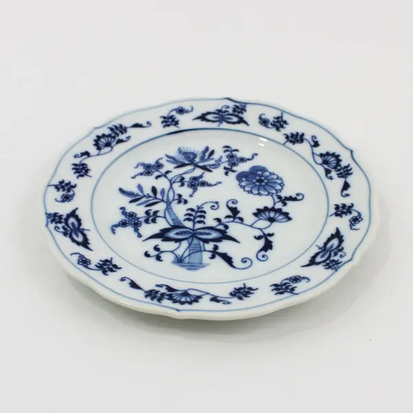 Blue Danube Blue Onion Pattern 7 Inch Bread Plate