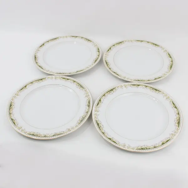 Set of 4 Signature Collection Queen Anne Fine China Dinner Plates  10.25"