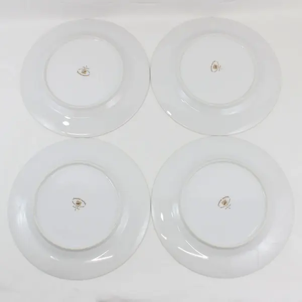 Set of 4 Signature Collection Queen Anne Fine China Dinner Plates  10.25"