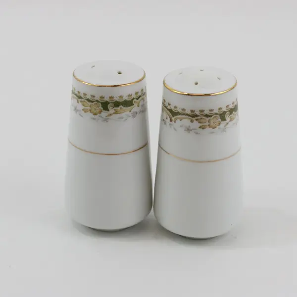 Signature Queen Anne Salt & Pepper Shaker Set Pre-Owned