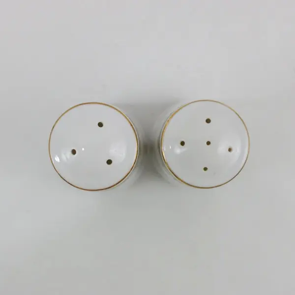 Signature Queen Anne Salt & Pepper Shaker Set Pre-Owned