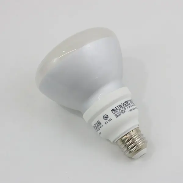Feit Electric BR30/927 LED Dimmable Soft White 10W 4-Pack 750 Lumens- 2 Used