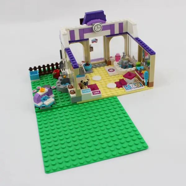 LEGO Friends 41124 Heartlake Puppy Daycare Set and Misc Parts Accessories