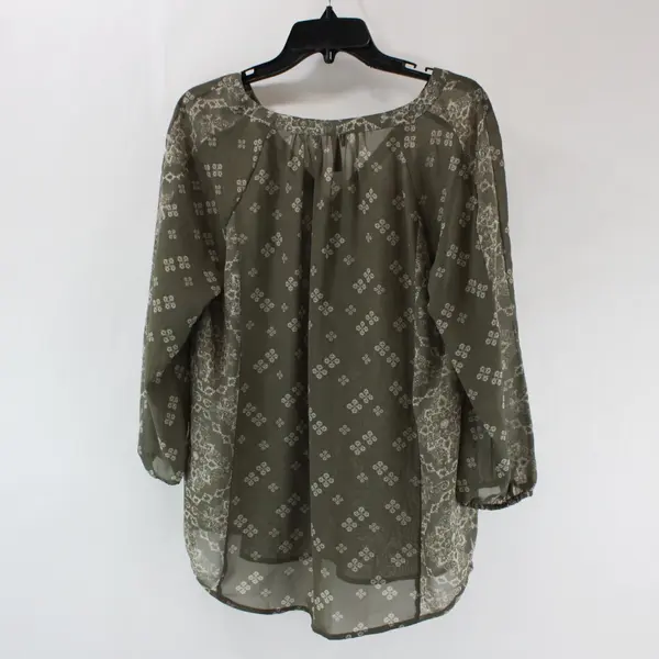 Maurices Women's Sheer Sage Green V-Neck 3/4 Sleeve Blouse Medium