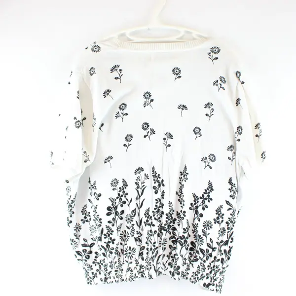 C.D. Daniels Women's 1X White Black Floral Button-Up Cardigan W/Built-In Top