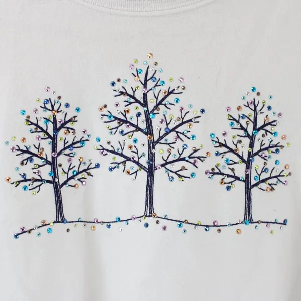 Top Stitch by Morning Sun Women's White Crewneck Sweater Bedazzled Tree L