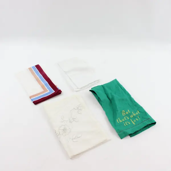 Lorraine Roth Lot of 4 Assorted Cloth Dinner Napkins Embroidered Floral Green