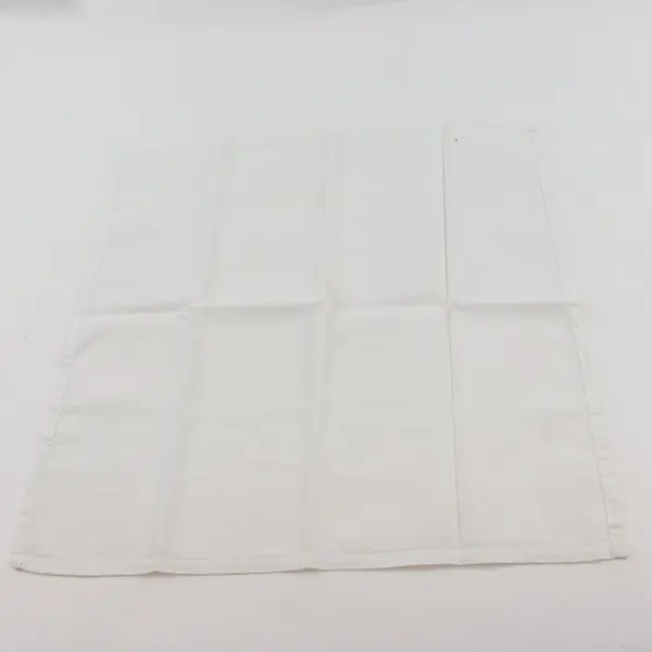 Lorraine Roth Lot of 4 Assorted Cloth Dinner Napkins Embroidered Floral Green