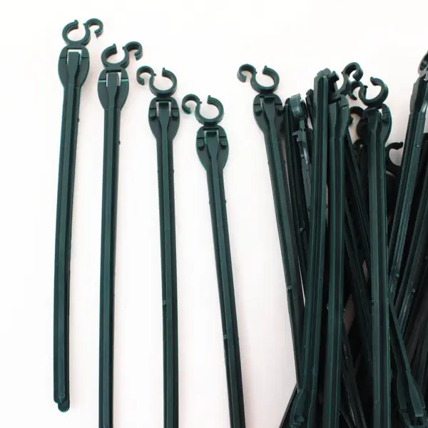Adams 8-Inch Christmas Light Stakes 25 Count Outdoor Decor