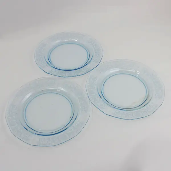 Set of 3 Fostoria Versailles Blue Glass Luncheon Plates  8.75 Inch