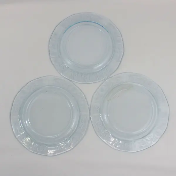 Set of 3 Fostoria Versailles Blue Glass Luncheon Plates  8.75 Inch