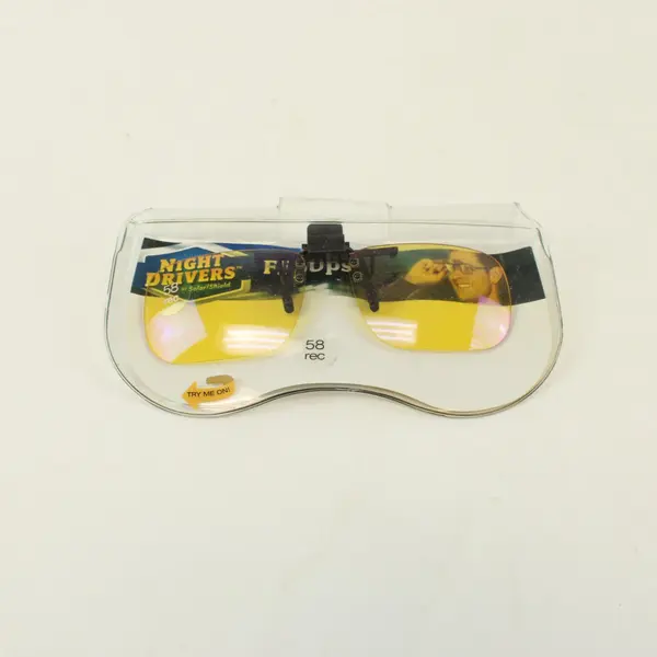 Foster Grant Flip-Ups Night Drivers Yellow Tint Sunglasses in Plastic Case 