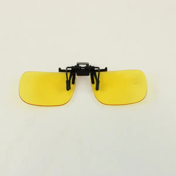 Foster Grant Flip-Ups Night Drivers Yellow Tint Sunglasses in Plastic Case 