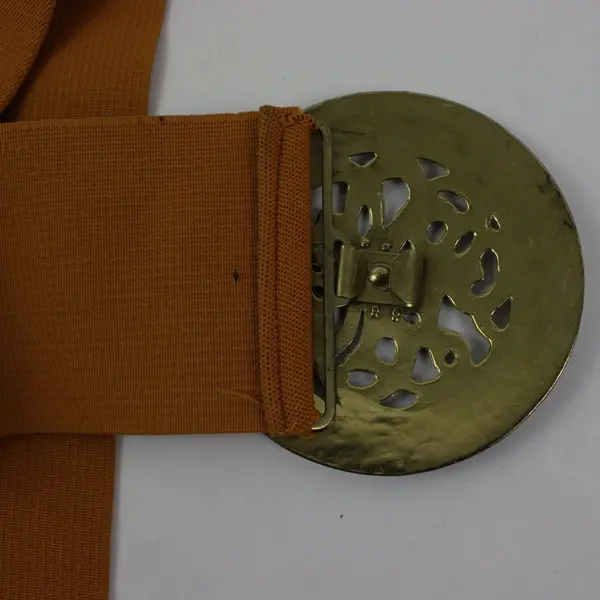 Vintage 1980s Women's Stretch Belt Yellow Orange Medallion Buckle 26-28"