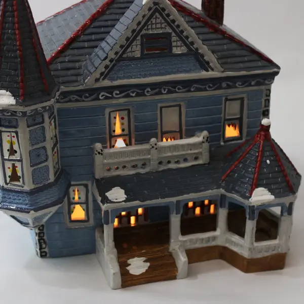 1989 Yuletide Hamlet Pointed Bay Villa Christmas Village House #744 